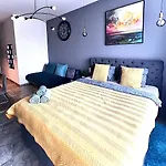 Stylowe Studio Krzemieniecka, Metro Slodowiec, Free Parking By Cosmo Spirit